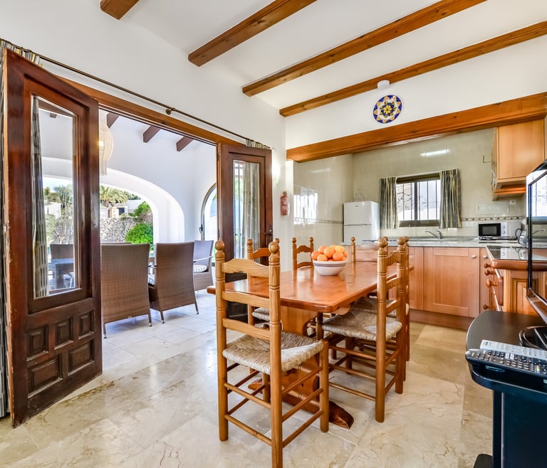 Villa te huur in Moraira GUADALETE en Moraira - Eetkamer