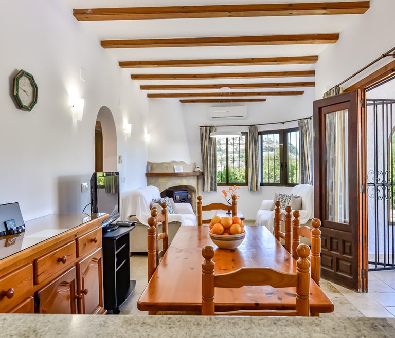 Villa te huur in Moraira GUADALETE en Moraira - Eetkamer