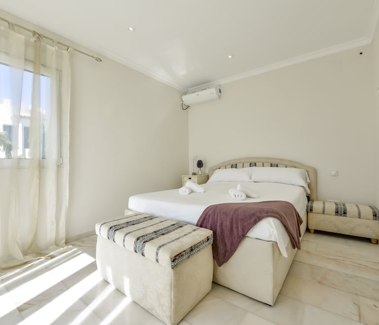 RAPHAEL, Preciosa villa para 6 pax con espectaculares vistas al mar en Benissa.wifi gratis en Benissa - Habitaciones