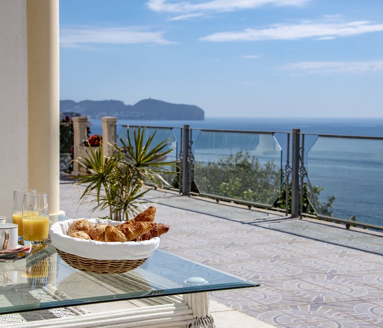 RAPHAEL, Preciosa villa para 6 pax con espectaculares vistas al mar en Benissa.wifi gratis en Benissa - Terraza