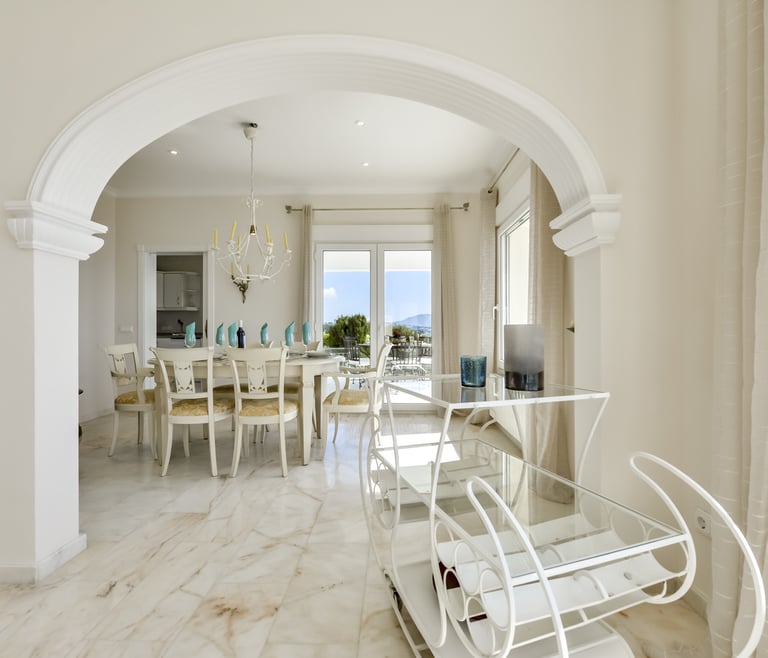 RAPHAEL, Preciosa villa para 6 pax con espectaculares vistas al mar en Benissa.wifi gratis en Benissa - Comedor