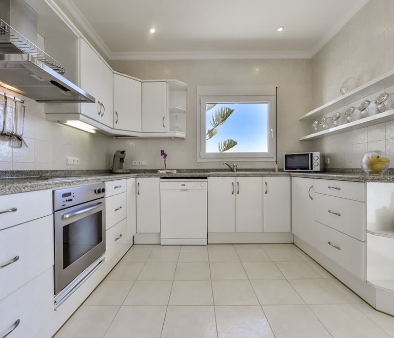 RAPHAEL, Preciosa villa para 6 pax con espectaculares vistas al mar en Benissa.wifi gratis en Benissa - Otros