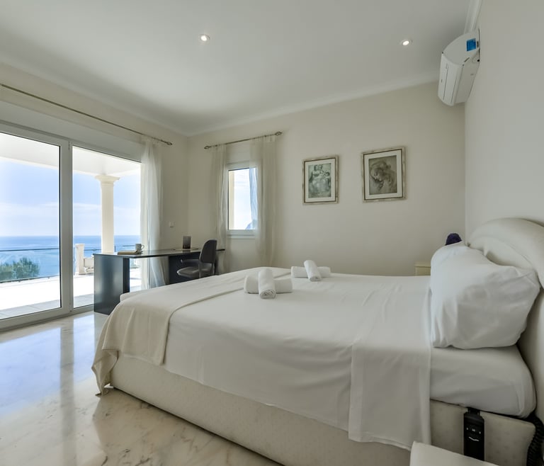 RAPHAEL, Preciosa villa para 6 pax con espectaculares vistas al mar en Benissa.wifi gratis en Benissa - Habitaciones