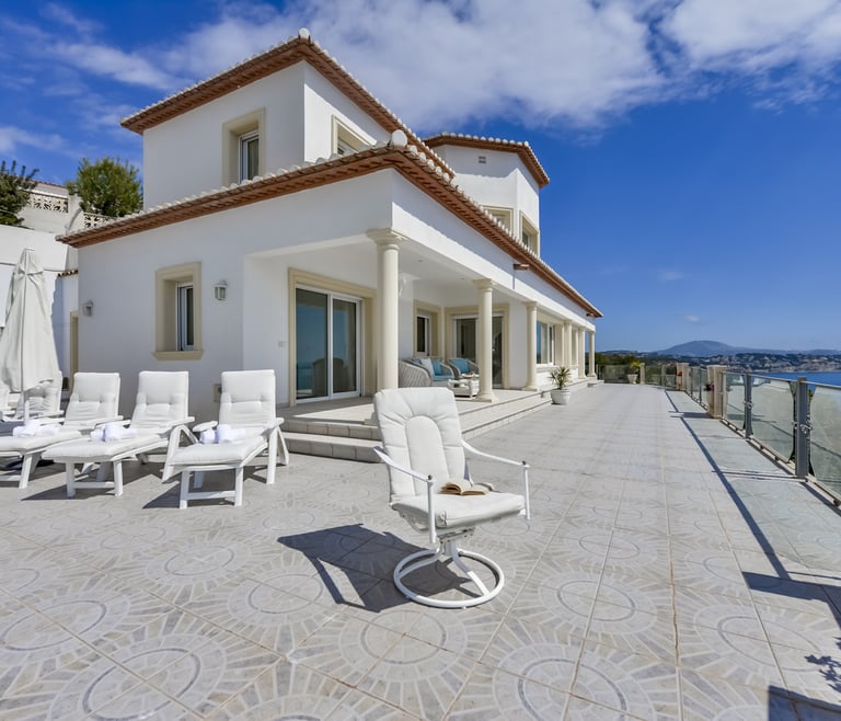 RAPHAEL, Preciosa villa para 6 pax con espectaculares vistas al mar en Benissa.wifi gratis en Benissa - Frontal