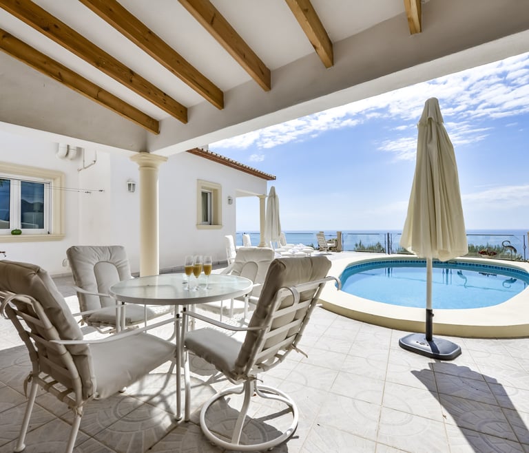 RAPHAEL, Preciosa villa para 6 pax con espectaculares vistas al mar en Benissa.wifi gratis en Benissa - Piscina