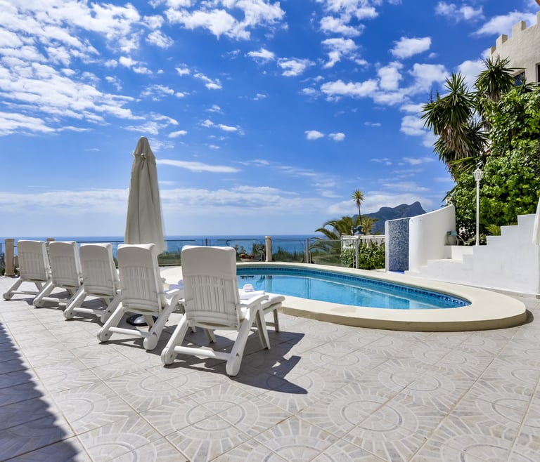 RAPHAEL, Preciosa villa para 6 pax con espectaculares vistas al mar en Benissa.wifi gratis en Benissa - Piscina