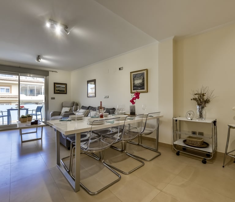 MARJALETA, Bonito apartamento en el centro de Moraira para 4 pax wifi gratuita. en Moraira - Comedor