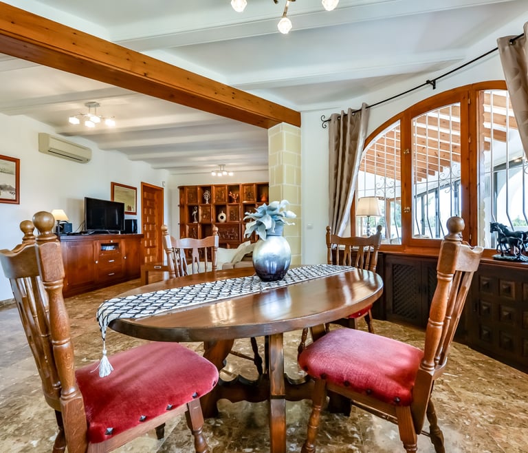 LAS ROSAS, villa à louer à Benissa pour 8 pax avec piscine privée  à Benissa - Salle à manger