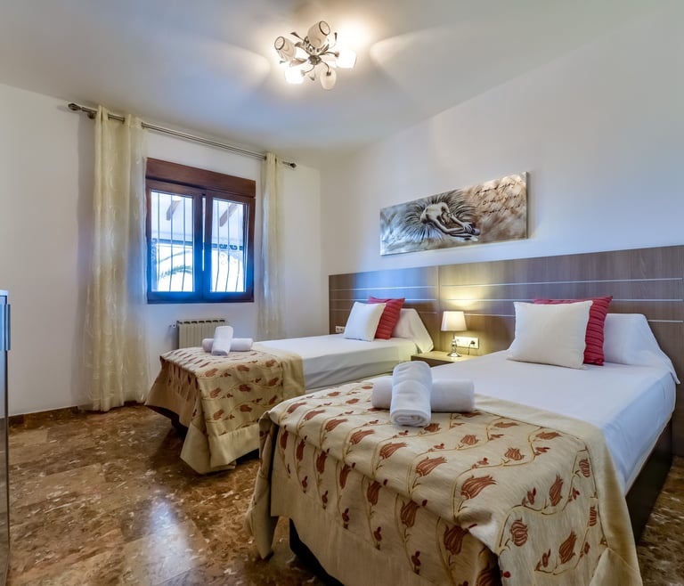 LAS ROSAS, villa à louer à Benissa pour 8 pax avec piscine privée  à Benissa - Chambres