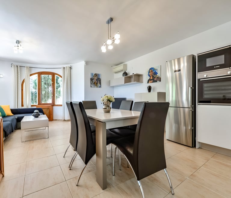 LAS ROSAS, villa à louer à Benissa pour 8 pax avec piscine privée  à Benissa - Salle à manger