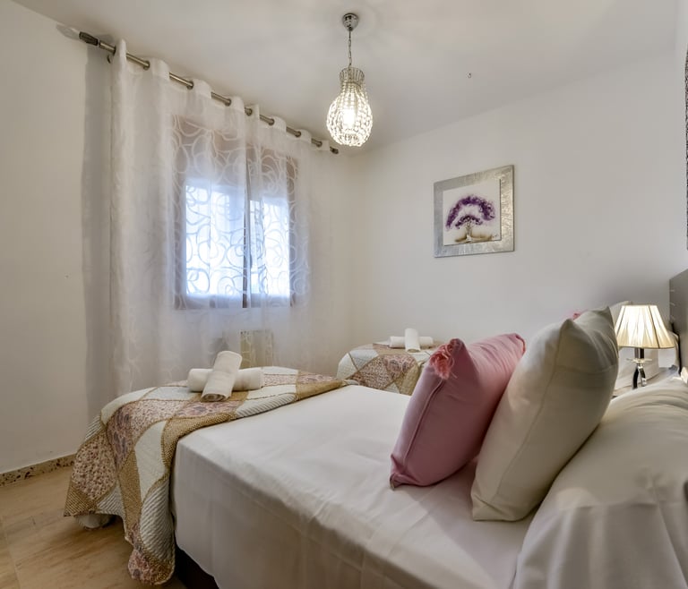 LAS ROSAS, villa à louer à Benissa pour 8 pax avec piscine privée  à Benissa - Chambres
