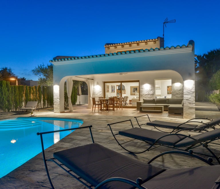 Alquiler de villa en Moraira, LA ROCALLA en Moraira - Frontal