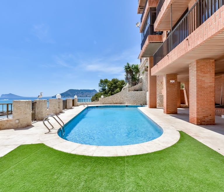 Alquiler de apartamento en primera linea de Calpe, CANTAL en Calpe - Piscina