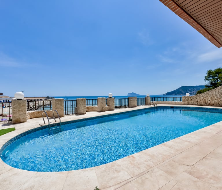 Alquiler de apartamento en primera linea de Calpe, CANTAL en Calpe - Piscina
