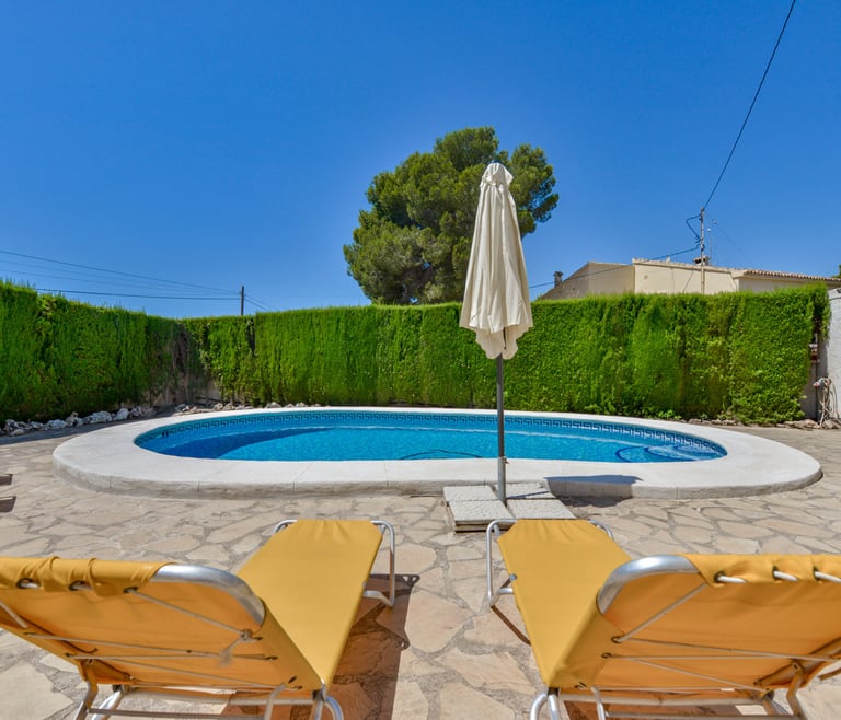 JUNAI, villa para 4 pax en Benissa con piscina privada y wifi gratis en Benissa - Piscina