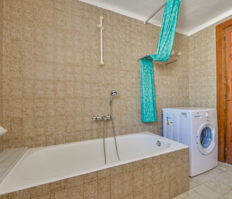 JUNAI, villa para 4 pax en Benissa con piscina privada y wifi gratis en Benissa - Baño