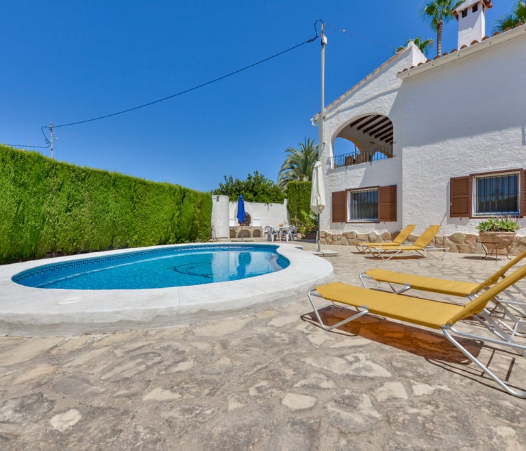 JUNAI, villa para 4 pax en Benissa con piscina privada y wifi gratis en Benissa - Piscina