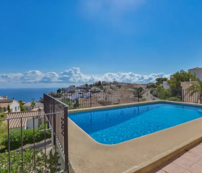 LOXI, preciosa villa en Cumbre del Sol para 6 pax con piscina privada y vistas al mar. en Benitachell