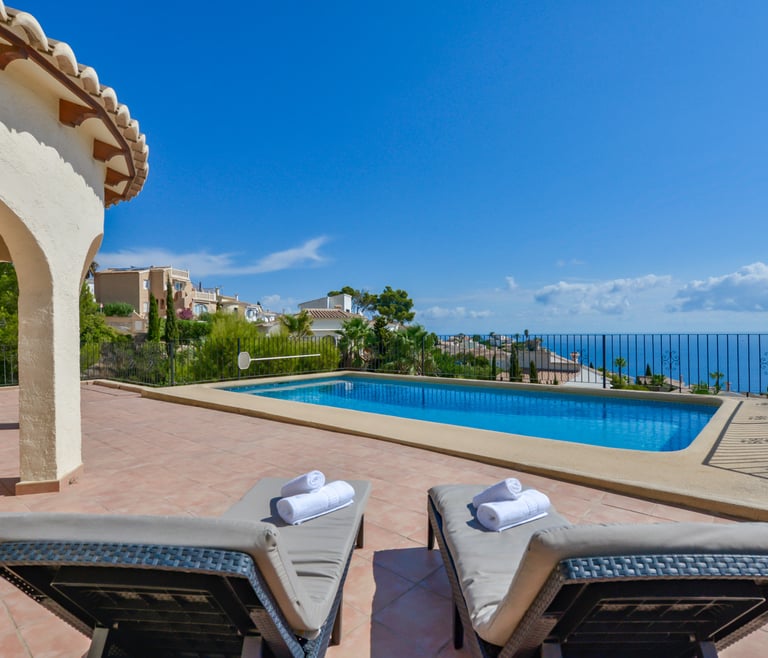 LOXI, preciosa villa en Cumbre del Sol para 6 pax con piscina privada y vistas al mar. en Benitachell