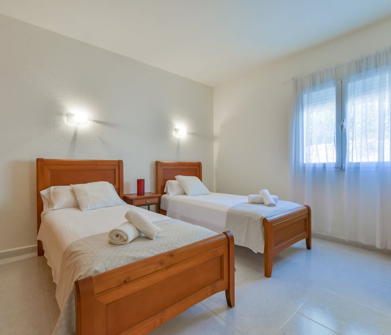 LOXI, preciosa villa en Cumbre del Sol para 6 pax con piscina privada y vistas al mar. en Benitachell - Habitaciones