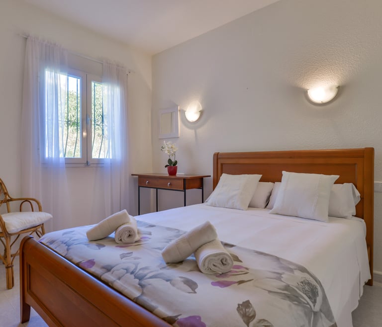 LOXI, preciosa villa en Cumbre del Sol para 6 pax con piscina privada y vistas al mar. en Benitachell - Habitaciones