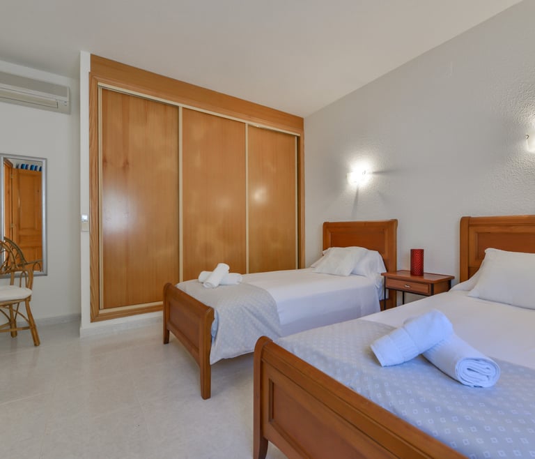 LOXI, preciosa villa en Cumbre del Sol para 6 pax con piscina privada y vistas al mar. en Benitachell - Habitaciones