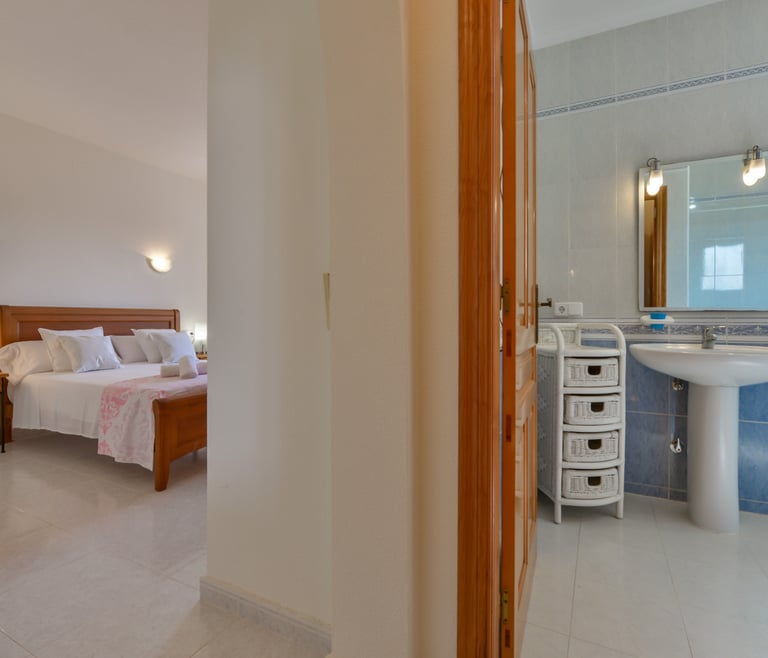 LOXI, preciosa villa en Cumbre del Sol para 6 pax con piscina privada y vistas al mar. en Benitachell - Habitaciones