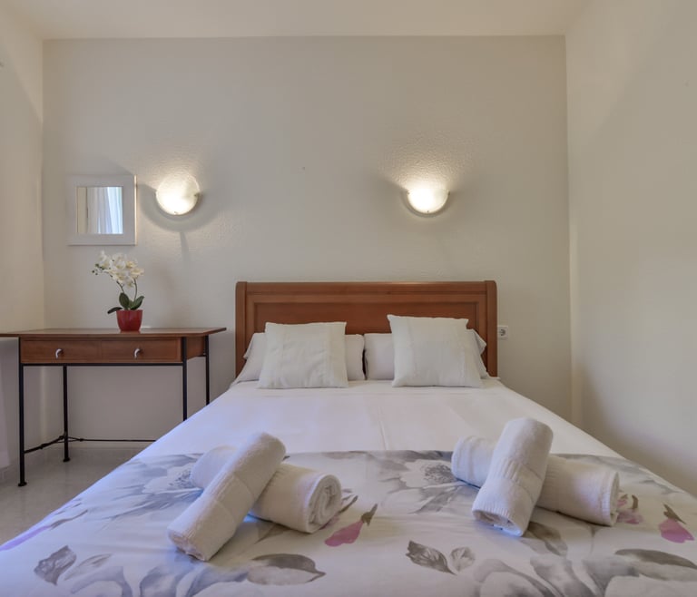 LOXI, preciosa villa en Cumbre del Sol para 6 pax con piscina privada y vistas al mar. en Benitachell - Habitaciones