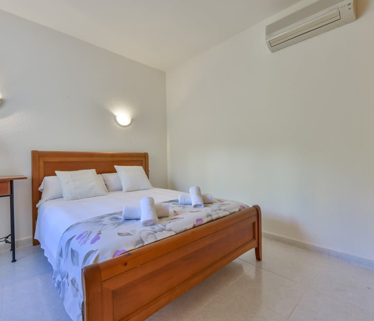 LOXI, preciosa villa en Cumbre del Sol para 6 pax con piscina privada y vistas al mar. en Benitachell - Habitaciones