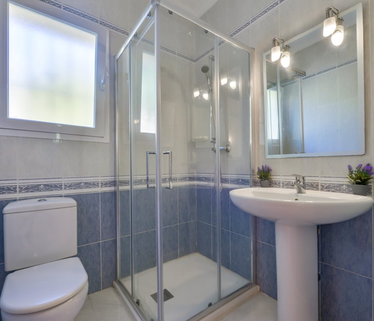 LOXI, preciosa villa en Cumbre del Sol para 6 pax con piscina privada y vistas al mar. en Benitachell - Baño