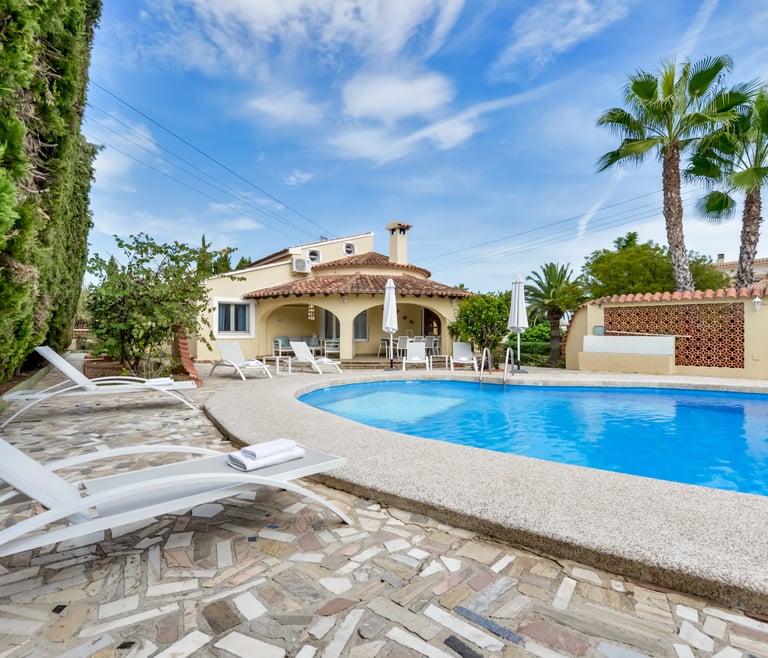 XENIA, villa à louer à Calpe pour 12 pax avec piscine privée  à Calpe / Calp - Piscine