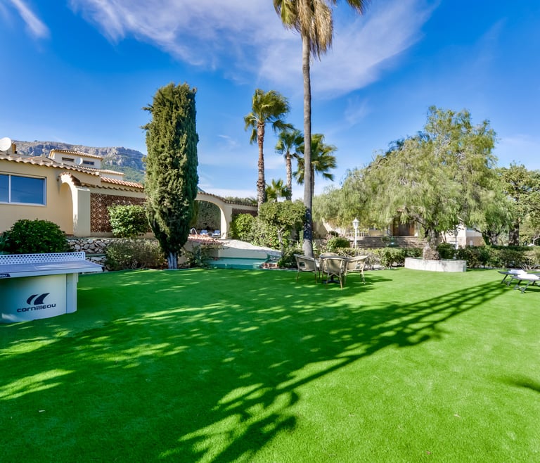 XENIA, villa à louer à Calpe pour 12 pax avec piscine privée  à Calpe / Calp - Jardin