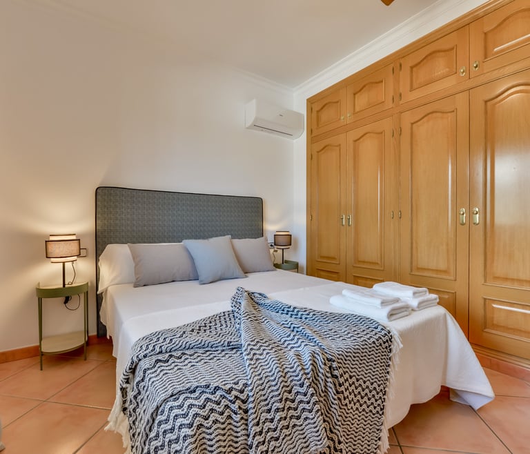 Alquiler de villa en Calpe BELLISSIMA 14 pax y piscina privada en Calpe - Habitaciones