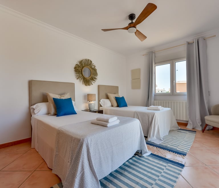 Alquiler de villa en Calpe BELLISSIMA 14 pax y piscina privada en Calpe - Habitaciones