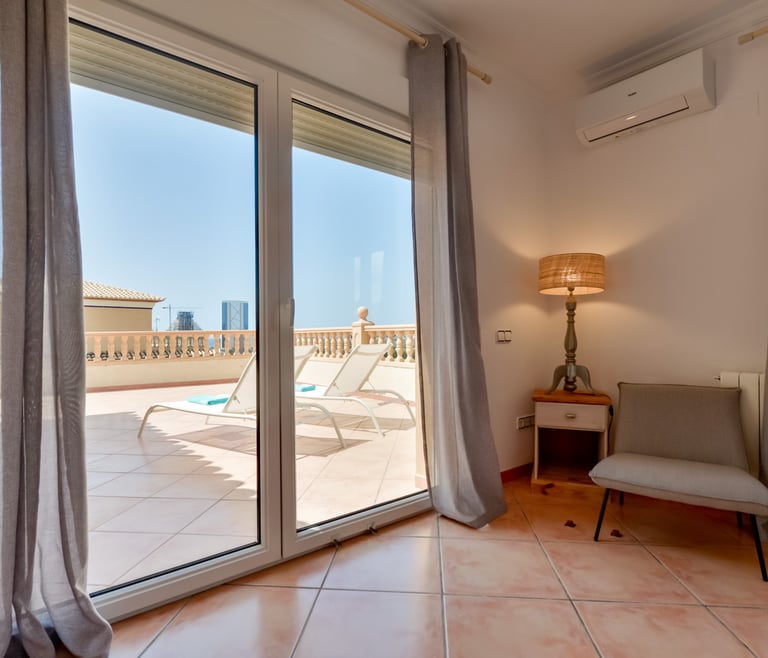 Alquiler de villa en Calpe BELLISSIMA 14 pax y piscina privada en Calpe - Detalles