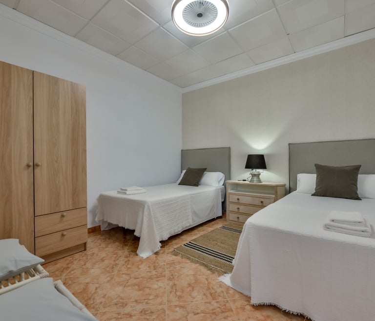 Alquiler de villa en Calpe BELLISSIMA 14 pax y piscina privada en Calpe - Habitaciones