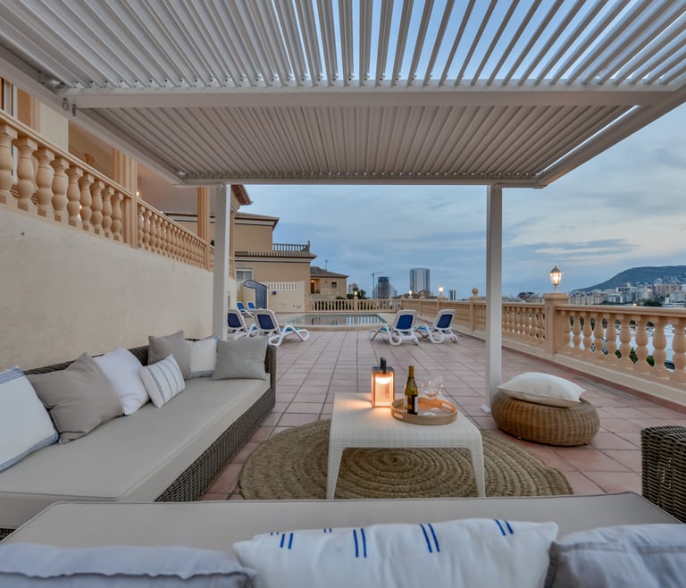 Alquiler de villa en Calpe BELLISSIMA 14 pax y piscina privada en Calpe - Terraza