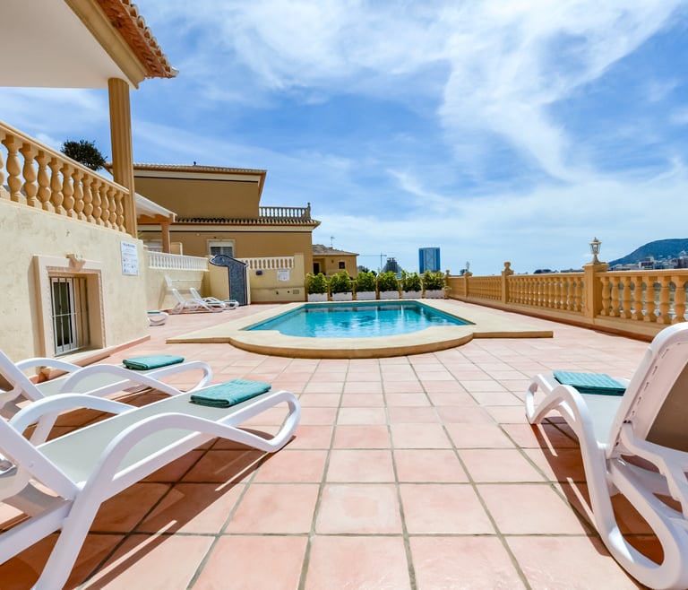 Alquiler de villa en Calpe BELLISSIMA 14 pax y piscina privada en Calpe - Piscina