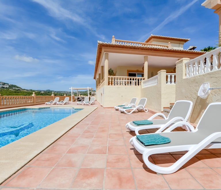 Alquiler de villa en Calpe BELLISSIMA 14 pax y piscina privada en Calpe - Piscina