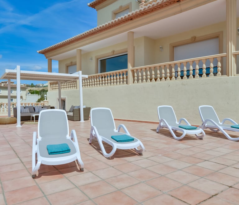 Alquiler de villa en Calpe BELLISSIMA 14 pax y piscina privada en Calpe - Piscina