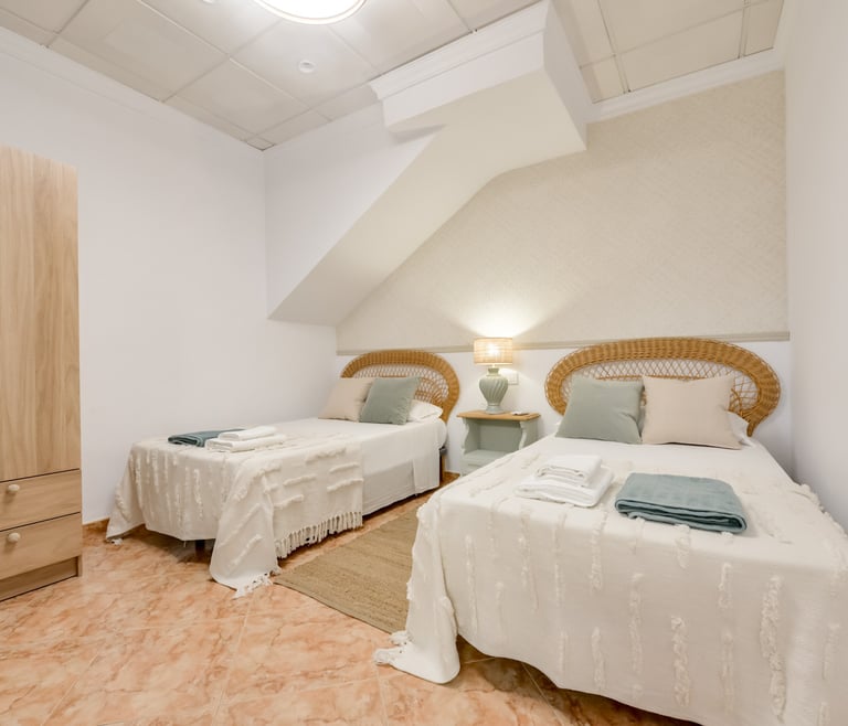 Alquiler de villa en Calpe BELLISSIMA 14 pax y piscina privada en Calpe - Habitaciones