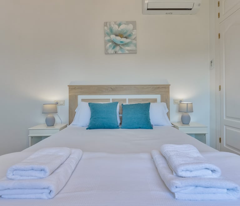 Alquiler de villa en Moraira, CLEO con Piscina Climatizada  en Moraira - Habitaciones