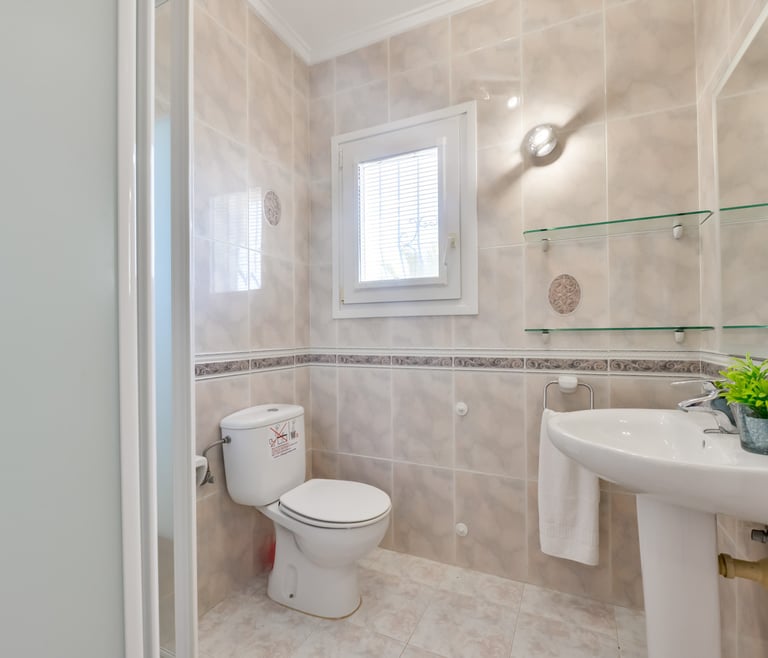 Alquiler de villa en Moraira, CLEO con Piscina Climatizada  en Moraira - Baño