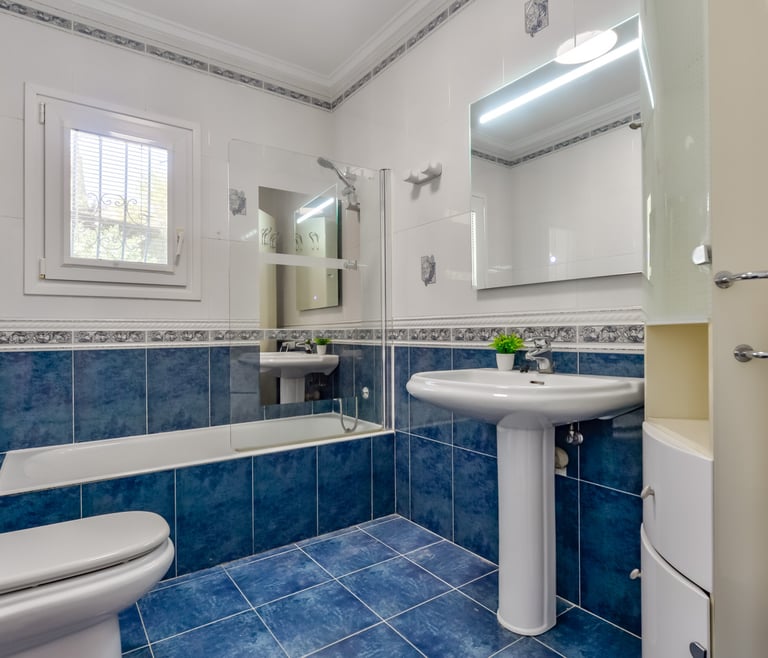Alquiler de villa en Moraira, CLEO con Piscina Climatizada  en Moraira - Baño