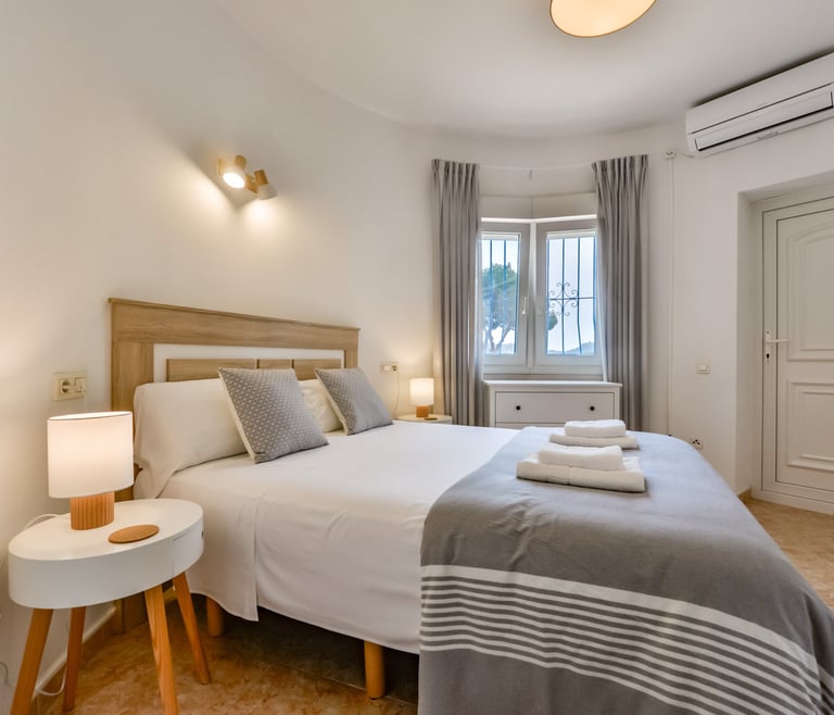 Alquiler de villa en Moraira, CLEO con Piscina Climatizada  en Moraira - Habitaciones