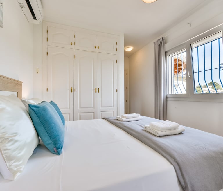 Alquiler de villa en Moraira, CLEO con Piscina Climatizada  en Moraira - Habitaciones