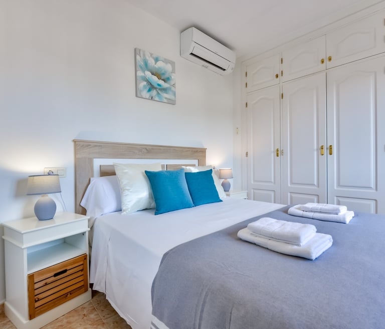 Alquiler de villa en Moraira, CLEO con Piscina Climatizada  en Moraira - Habitaciones