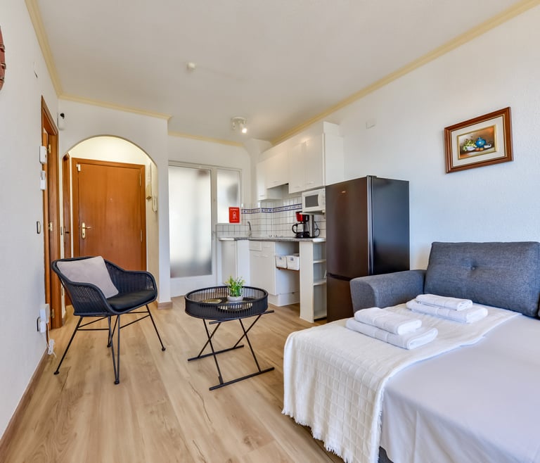 Appartement te huur in Calpe, REYNA en Calpe - Salon