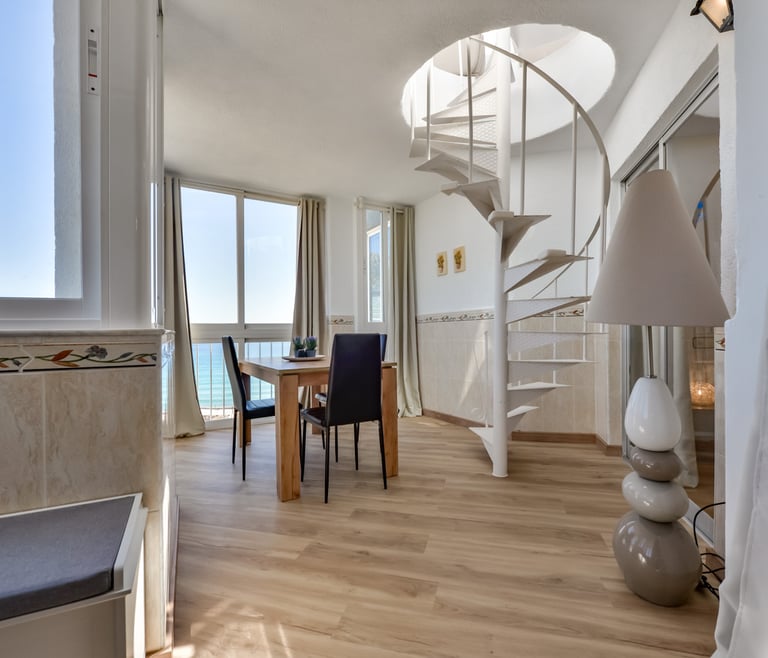 Appartement te huur in Calpe, REYNA en Calpe - Salon