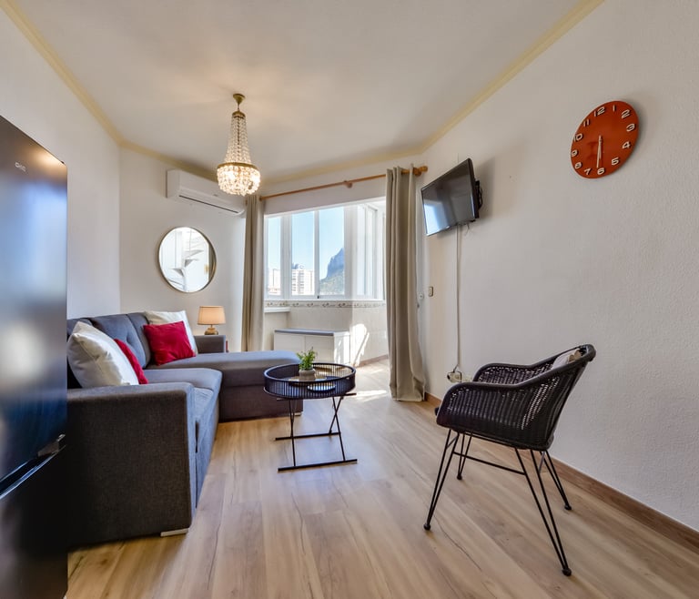 Appartement te huur in Calpe, REYNA en Calpe - Salon